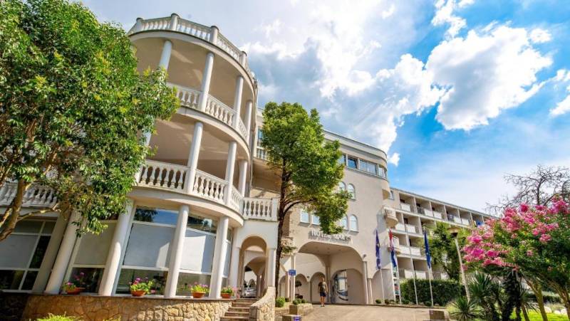 Walking North Croatia’s Islands & Lakes