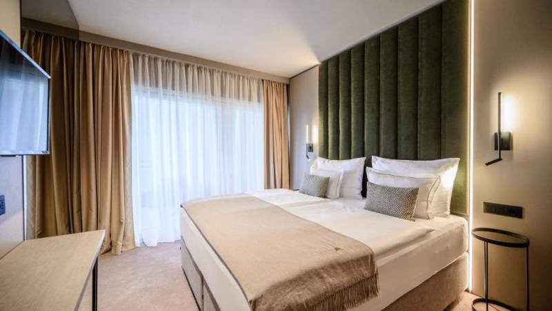 Walking North Croatia’s Islands & Lakes