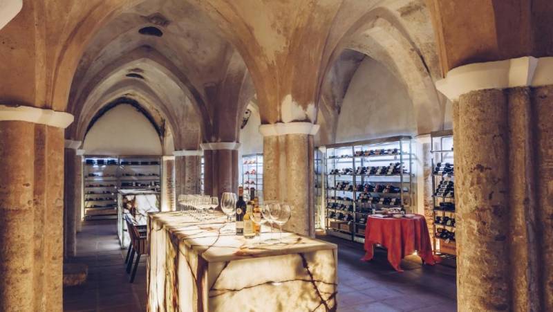 Signature Portugal | Among the Whitewashed Hills