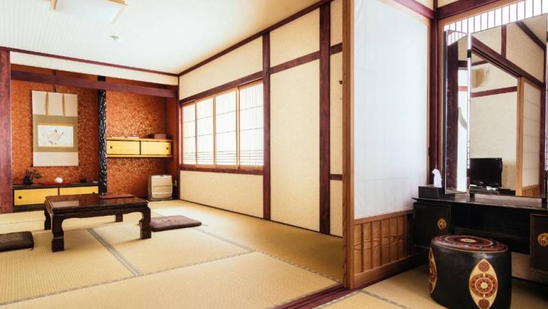 Signature Japan | Through Temples & Time