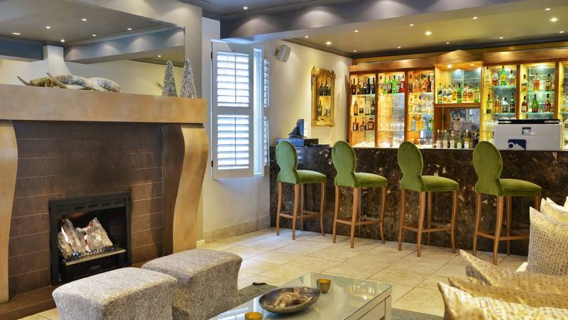 Signature South Africa | Winelands & Wild Shores