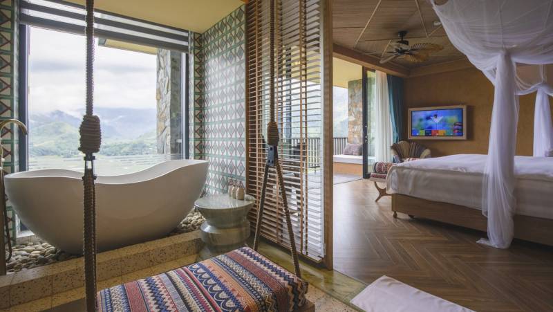 Signature Vietnam | In Fabric & Folklore