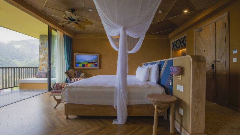 Signature Vietnam | In Fabric & Folklore