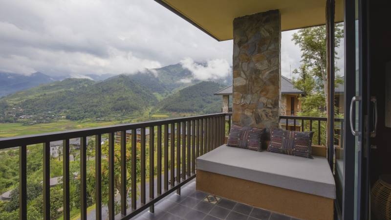 Signature Vietnam | In Fabric & Folklore