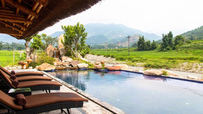 Signature Vietnam | In Fabric & Folklore