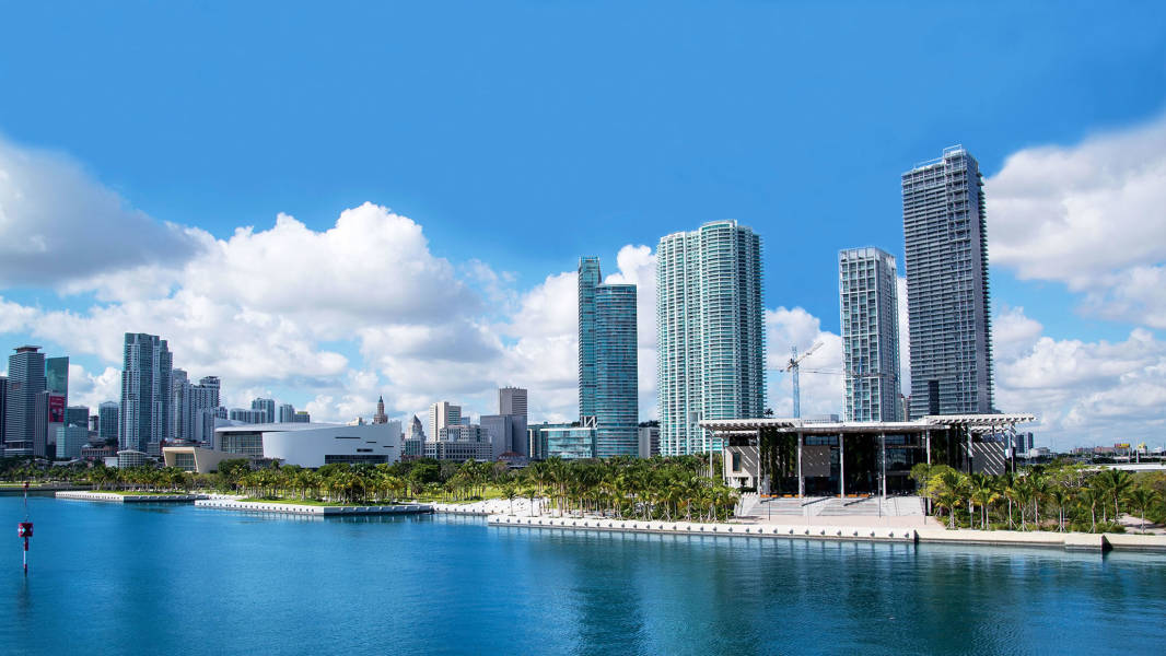 Luxury Holidays Gold Coast | Hayes & Jarvis Holidays