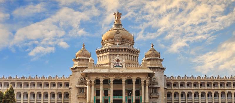 Prachtbauten in Bangalore, Südindien