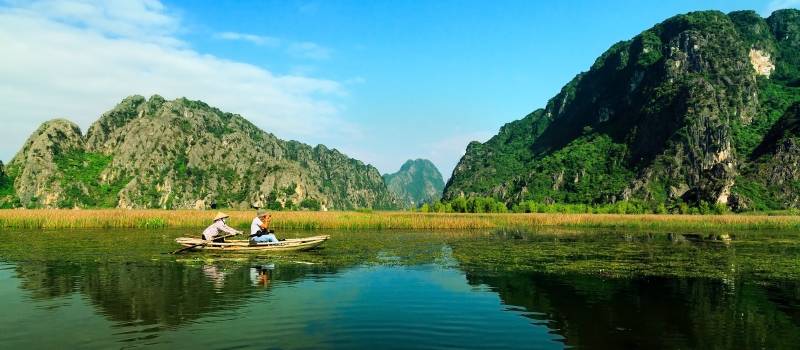 Kristallklarer See in Ninh Binh