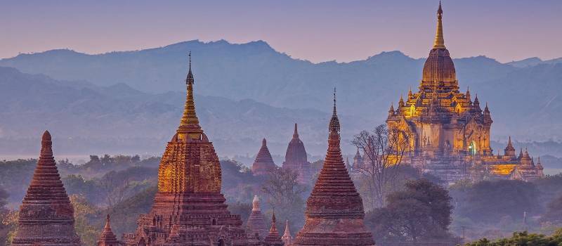 Die Pagoden von Bagan von oben gesehen