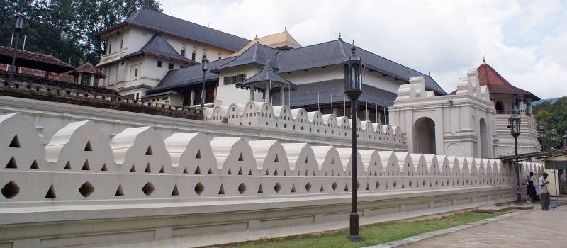 Tempelbau in Kandy, Sri Lanka