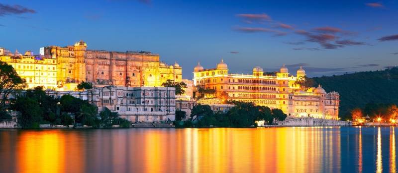 Scenic Lake Pichola after dusk.