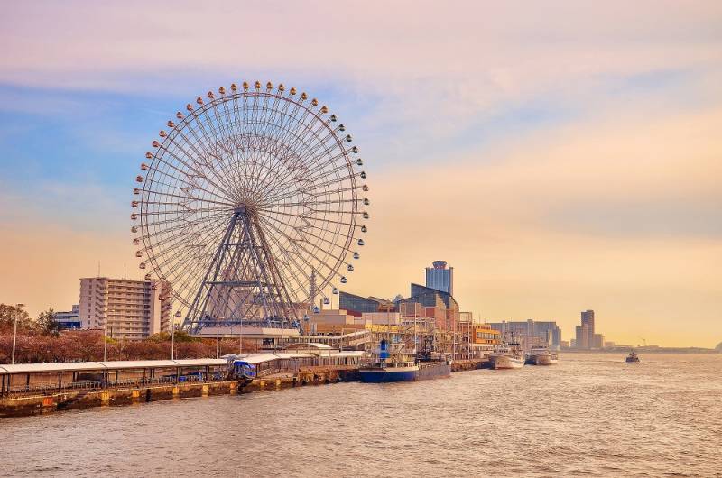 Osaka bay at sunrise