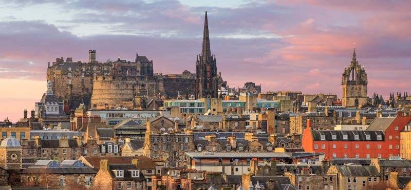 Enchanting Travels UK & Ireland Tours Old town Edinburgh and Edinburgh castle in Scotland UK