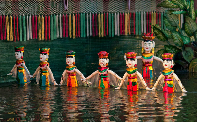 Performance-of-the-water-puppet-at-Hanoi,-Vietnam-Asia