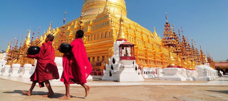 Shwezigon Pagode in Bagan