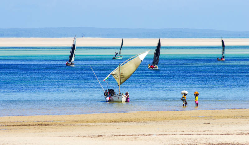 Fisherman,Working,With,Low,Tide,In,Mozambique,Coastline