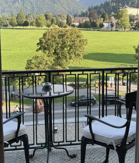 Guest Reviews