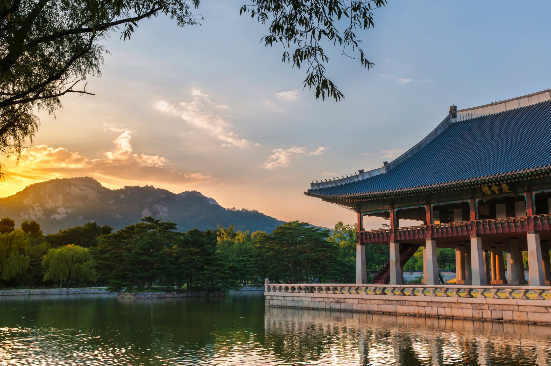 Eye Plus] An afternoon in a hanok