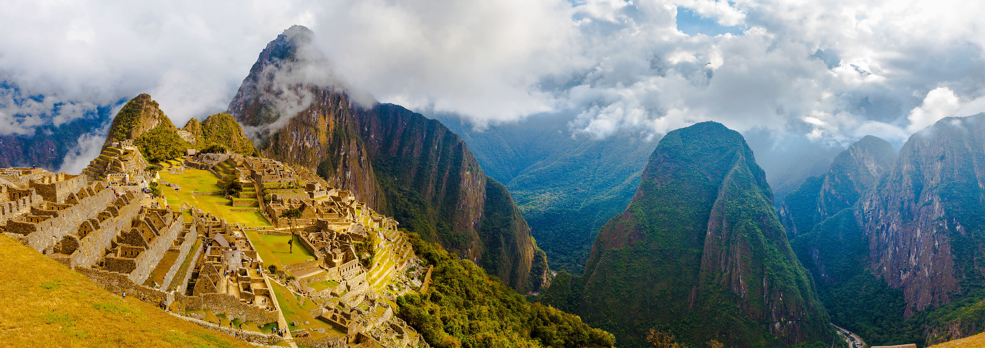 In the footsteps of the Incas through the Urubamba Valley