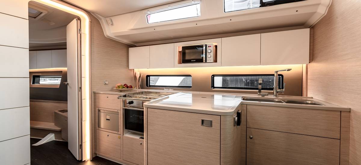 Moorings 41.3 - galley