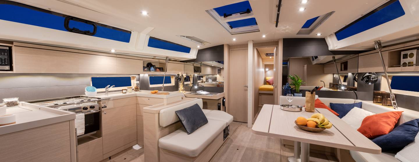 Moorings 52.4 – 4 Cabin Monohull