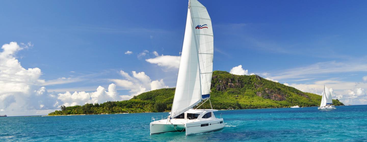 Moorings yacht sailing in Seychelles