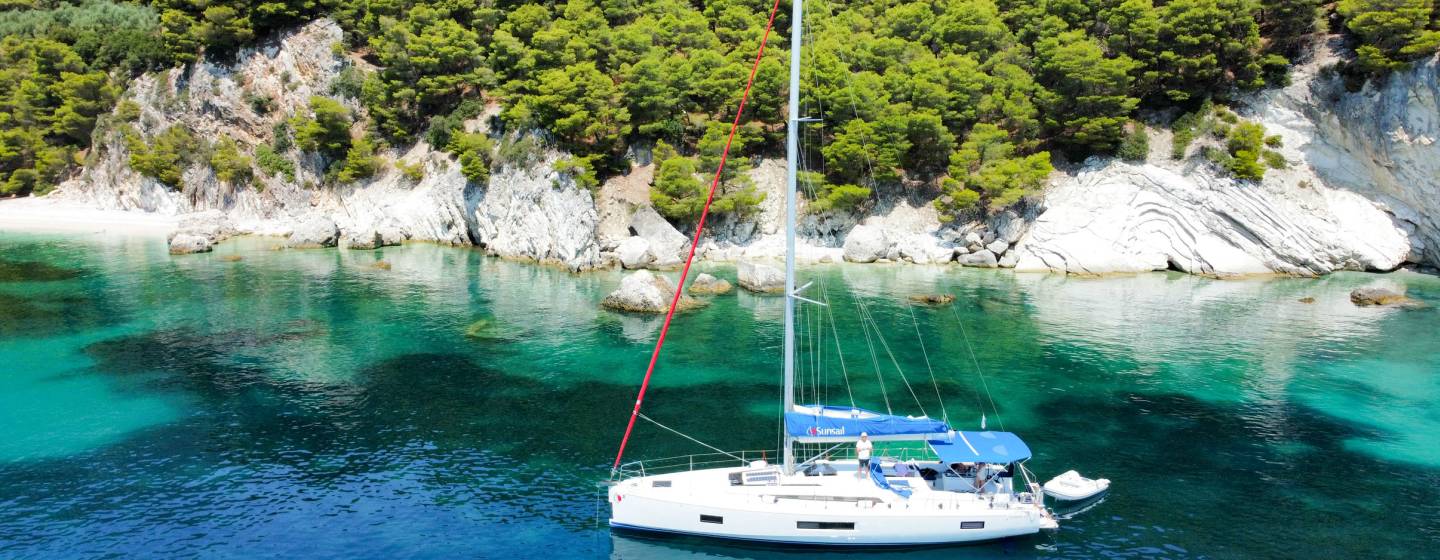 Lefkas Yacht Charter