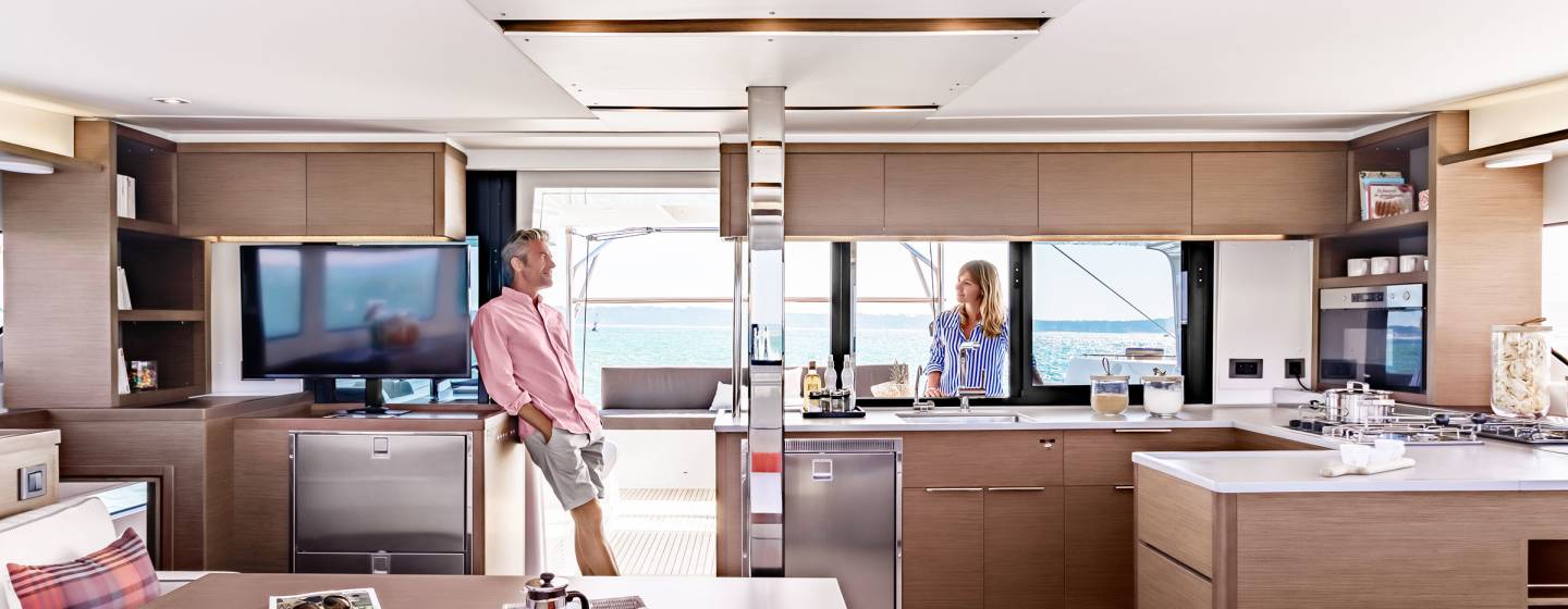 Sunsail Lagoon 464 interior