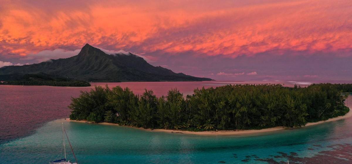 Tahiti catamaran