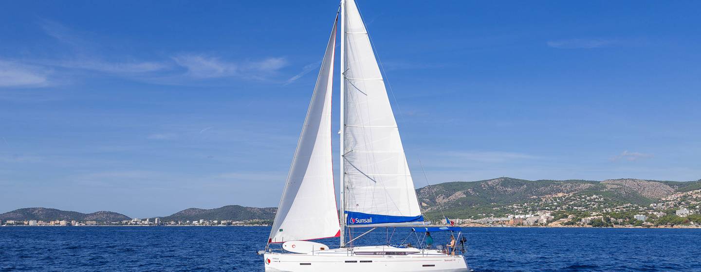 Sunsail 41 sailing