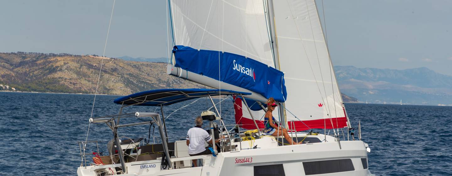 Sunsail 44.3 – 3 cabin