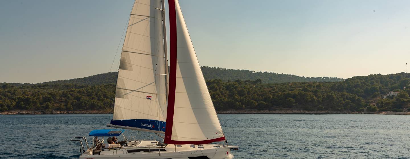 Sunsail 44.4 – 4 cabin