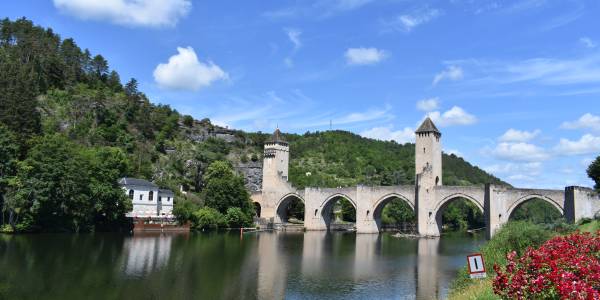 Río Lot y puente Valentré