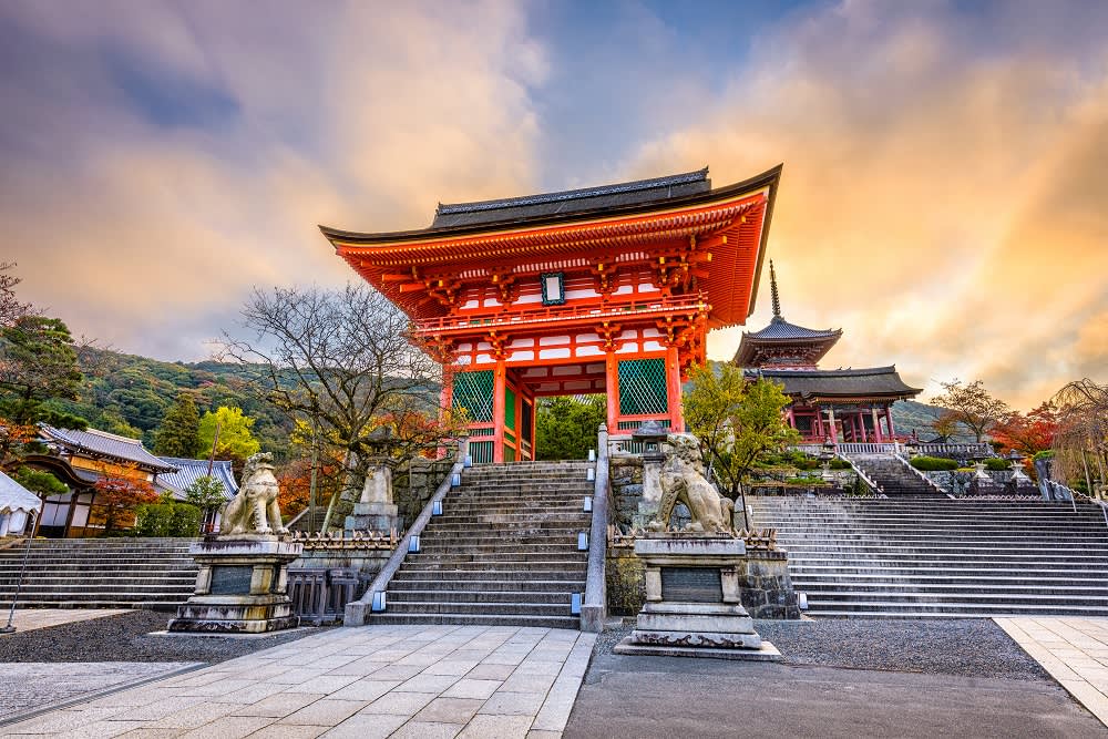 Kiyomizu temple in autumn season