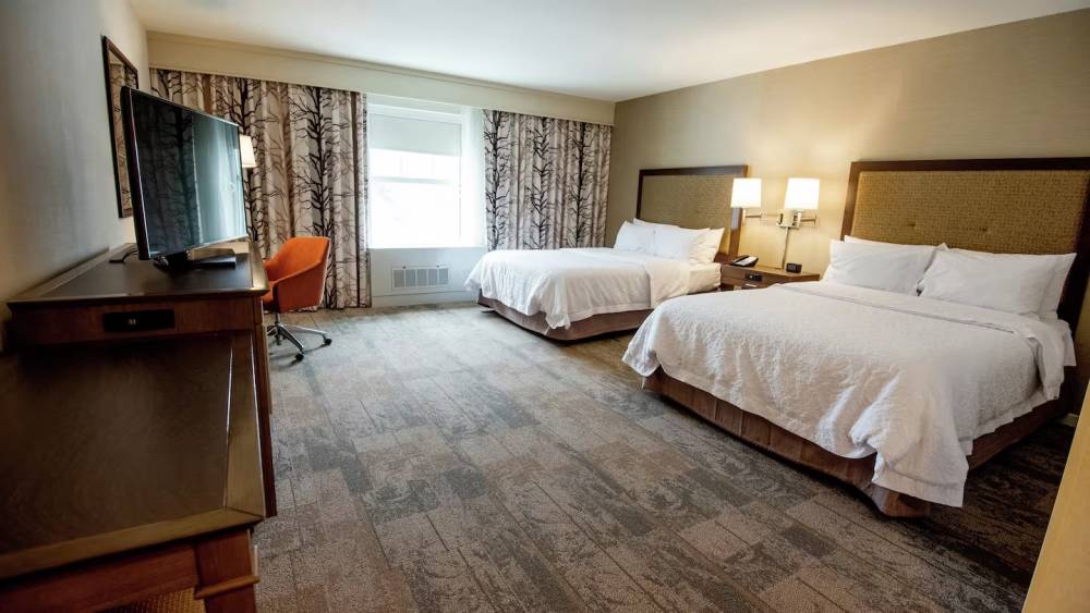 Hampton Inn & Suites Manchester Hayes & Jarvis