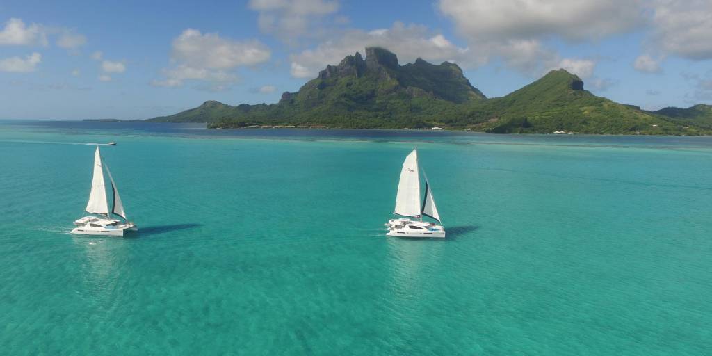 tahiti sailing cat