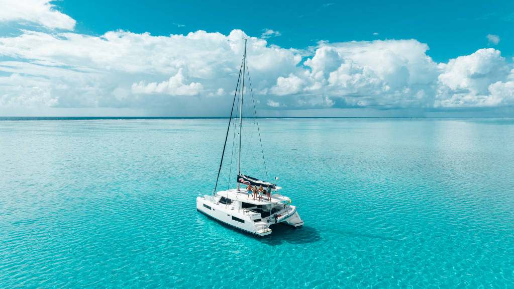 velero en las bahamas