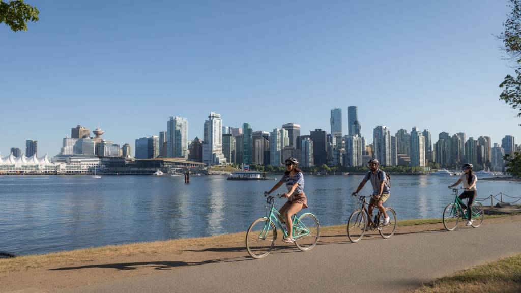 Cycling along the Seawall and Stanley Park, Vancouver