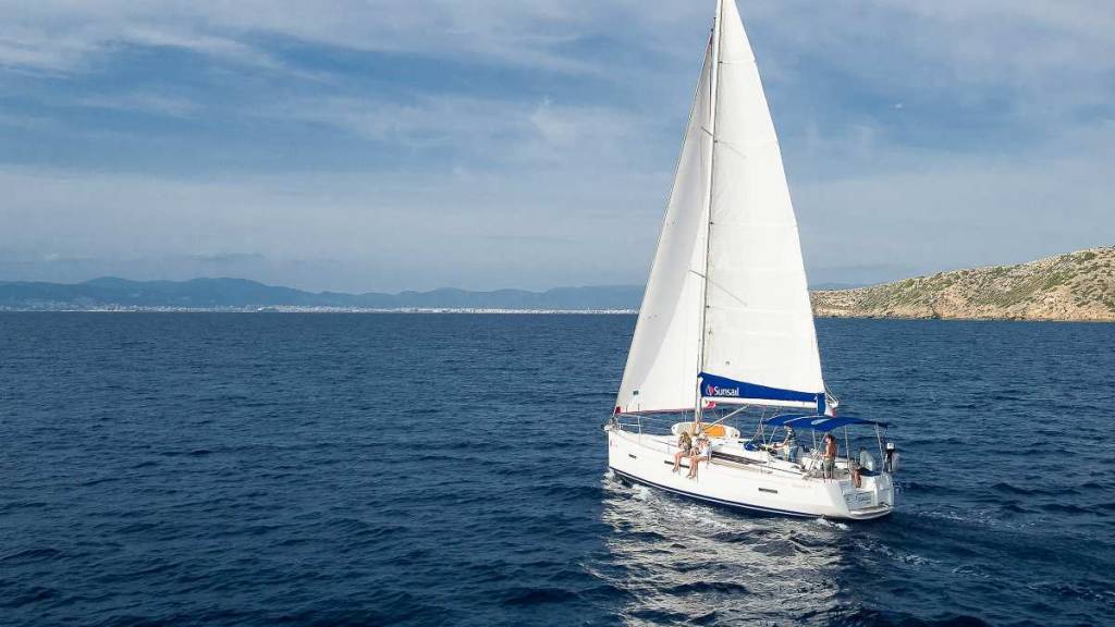 Bateau Sunsail en mer