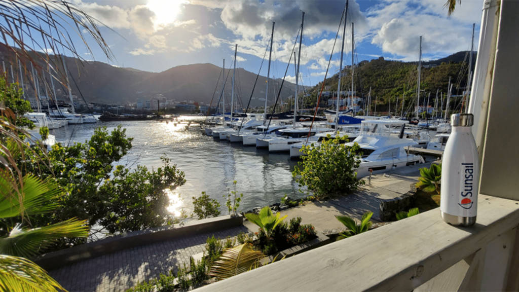 Mariner Yacht Club Hotel harbour