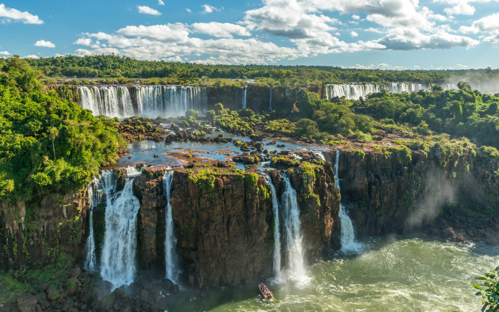 Buenos Aires Iguazú Falls, Deep Jungle, and City Tours