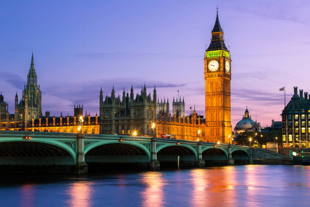 The Ultimate Travel Gift Guide: 6 Best Itineraries to Share