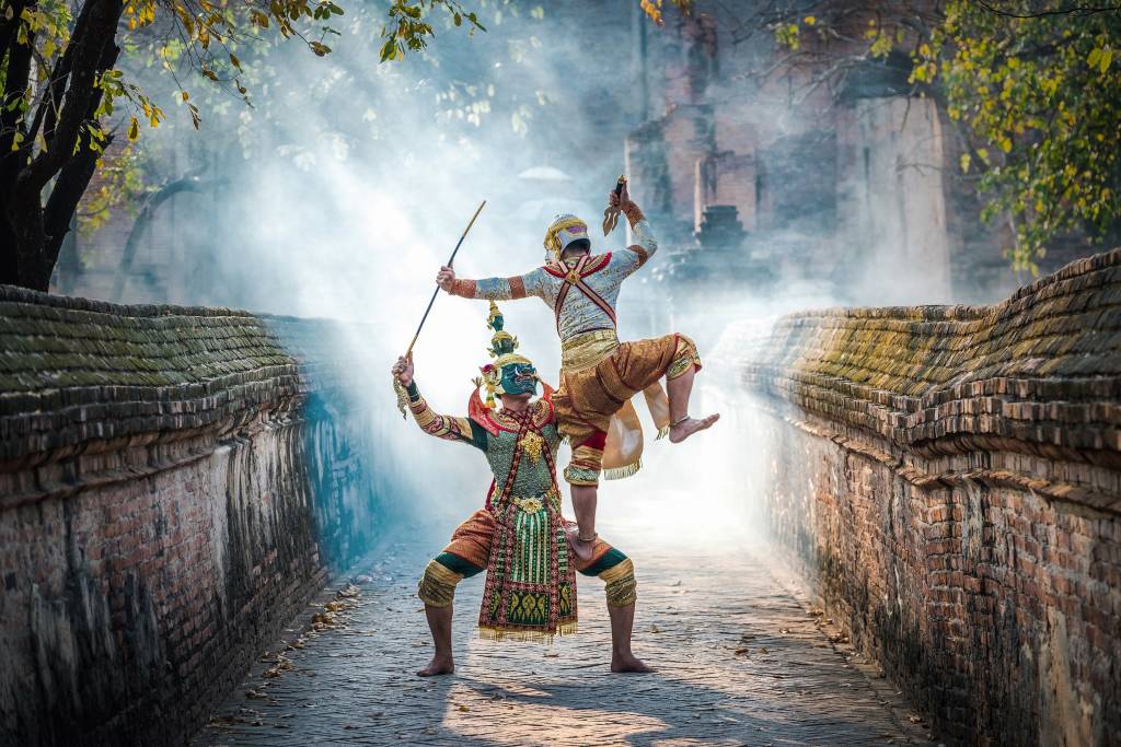 Totsakan and Hanuman Khon dance portrayal of the Ramayana seen on a culture-related private thailand tour