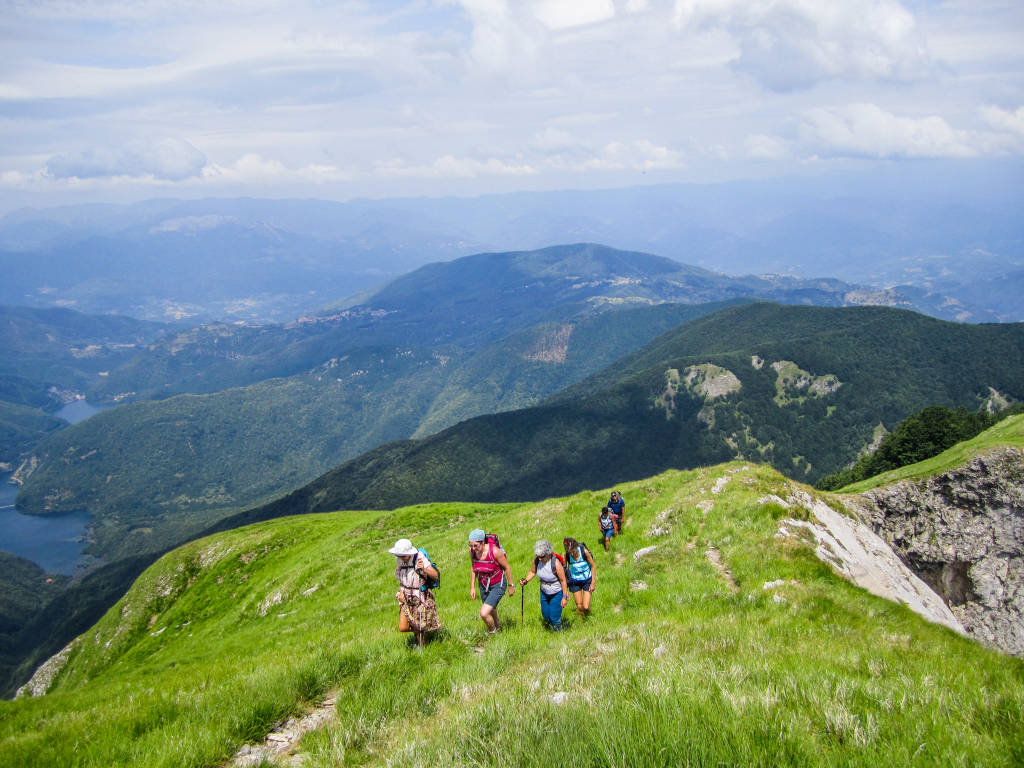 Hiking Italy or Spain: An Expert’s Guide to Help You Decide