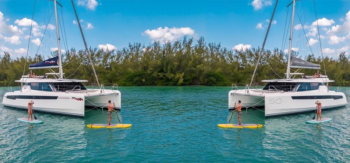 Comment Moorings a construit son succès sur deux coques grâce aux catamarans Leopard