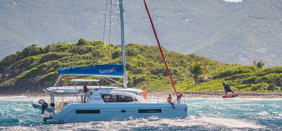 A Journey in the Southern Ocean on a Sunsail 444