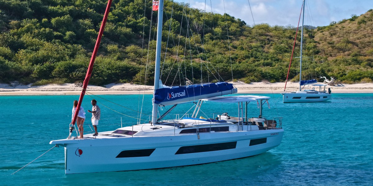 Una nueva era de elegancia: La revolución de los monocascos Dufour en Sunsail