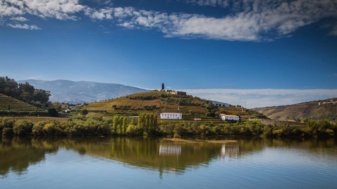 Portugal: Walking & Wine – Premium Adventure