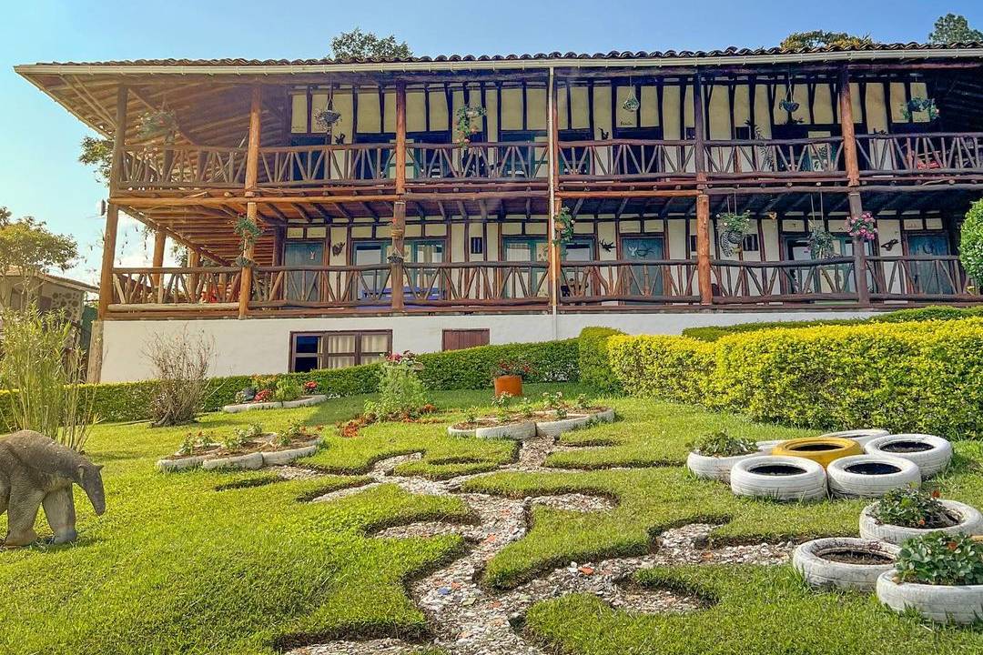 Colombia: Culture, Coffee & Caribbean