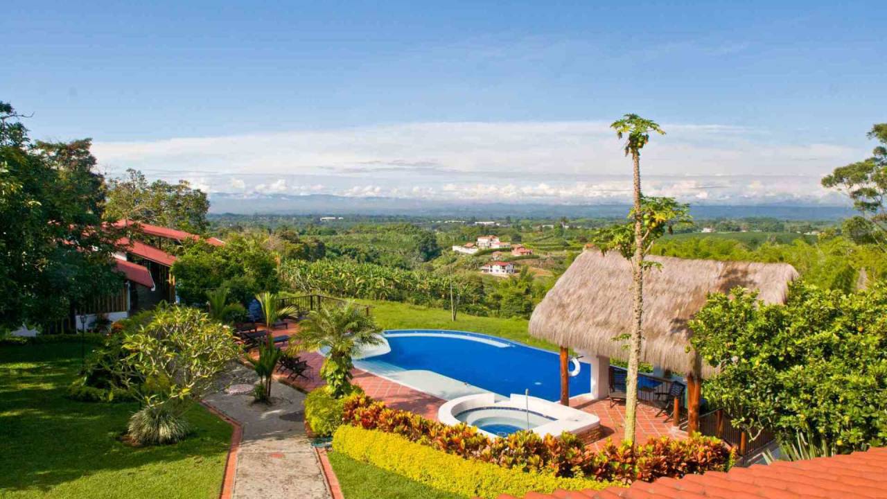 Colombia: Culture, Coffee & Caribbean